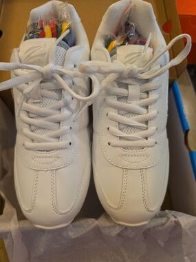 Zephyr White Cheer Shoes